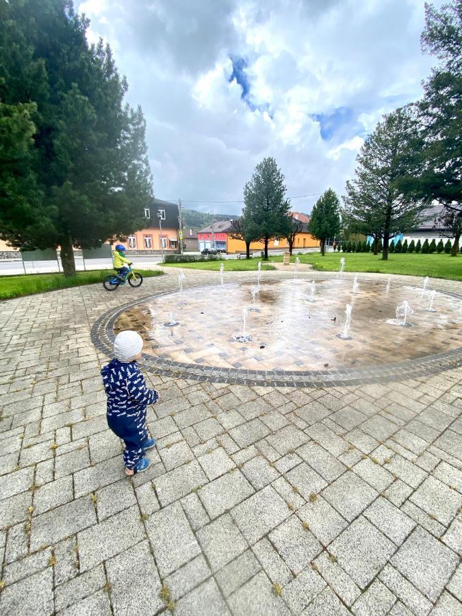 布雷兹诺Drevenica Emilka, 5 Min Restauracia, Z Terasy Vyhlad Na Kralovu Holu A Polomske Ocko, Gril, Ohnisko, Kotlik别墅 外观 照片